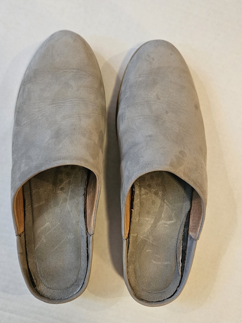 Naot Lodos Minimalist Slide Mules in Light Gray Nubuck, EU 41, 9.5-10 Women's